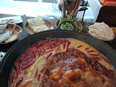 -黄潇洒老火锅(九眼桥宏济巷店)