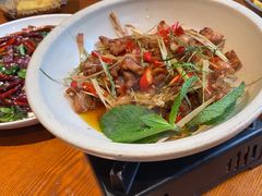 -老滇山寨•云南特色菜•地方菜•民族风情歌舞表演(金碧店)