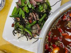 -乡土特色.冷锅鱼.牦牛肉汤锅