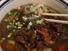 香辣牛肉粉-李易面馆(树木岭店)