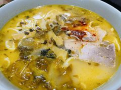 -亮亮面馆(经六路店)