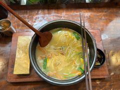 -银米·云南传统过桥米线(双廊黑金冠店)