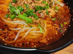 -万记麻辣烫国展总店