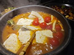 毛辣果酸汤鱼-Ameigo梅果·云贵川bistro(长宁来福士店)