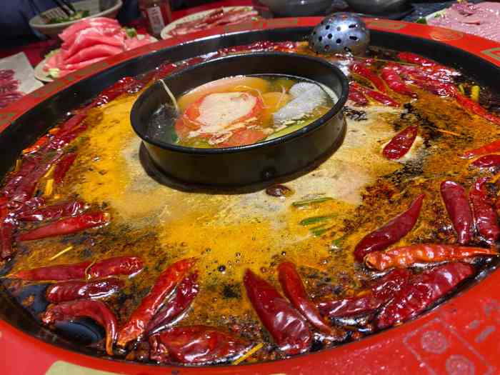 二筒老火锅(大渡口店)-"二筒老火锅不知道算不算出名,整体的感觉还.