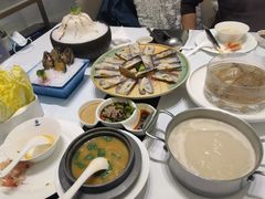 -红鼎豆捞·非遗鲍皇汤火锅(宝丰路店)