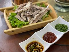 手扒肉-沽源味道蒙餐莜面家常菜