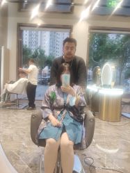 -卡尔诗·科技美肤连锁