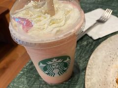 -星巴克臻选(上海虹桥新天地三店)