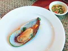 -Chom Cafe and Restaurant