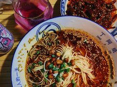 -丁阿纸面馆