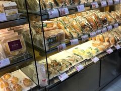 面包甜点陈列柜-凯司令西点房(虹桥路站店)