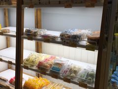 面包甜点陈列柜-一鸣真鲜奶吧(卫岗店)