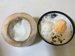 -志龙皇冠吃货椰子铺