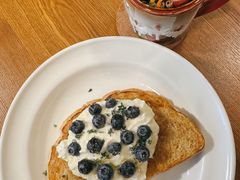 Ricotta蓝莓酸面包吐司-weeknd·Brunch&Bistro 周末餐厅
