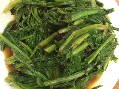 -阿洪锅贴王(小吃城店)