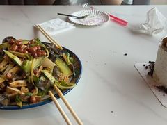-亚伟瓦罐面美食城(淇县总店)