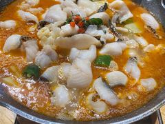 思茅酸汤鱼片-老滇山寨•云南特色菜•地方菜•民族风情歌舞表演(金碧店)