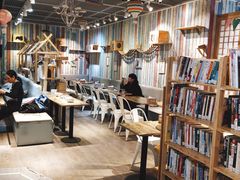 大堂-小时光咖啡馆(开森度假森林店)