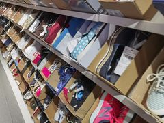 -唯品会(北京国瑞城店)