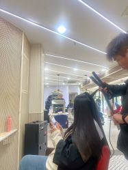 -PE SALON