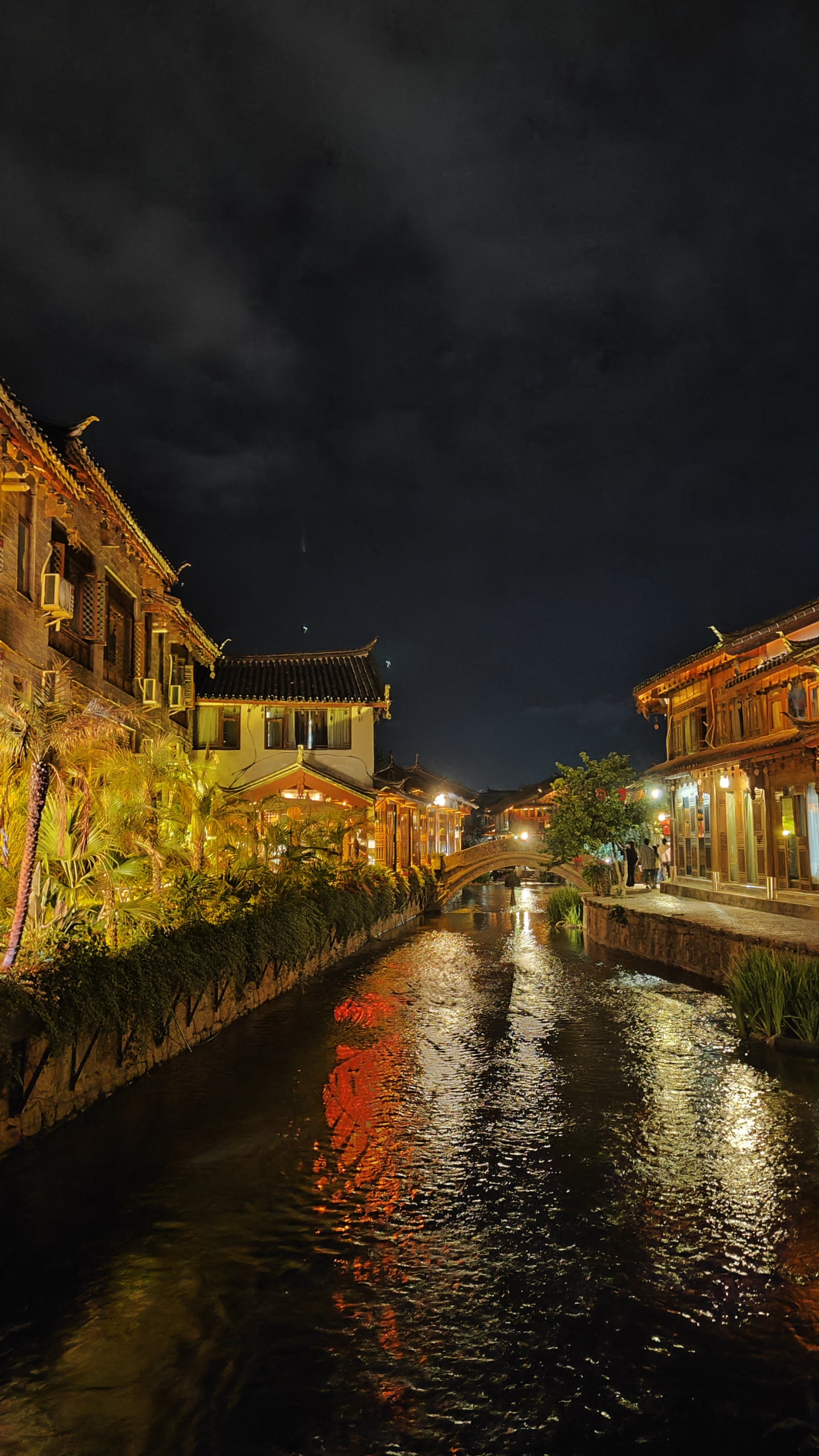 古镇夜景 真实图片