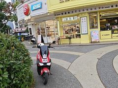 -85度C(生甜甜圈研究工坊·上海平凉店)