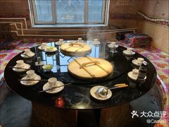 -鱼窝棚柴火铁锅炖(富山屯店)