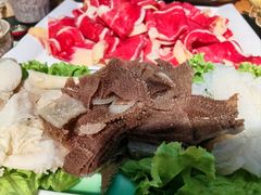 -顶顶汤火牛排火锅·经典铜锅涮肉