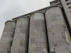 -云间粮仓