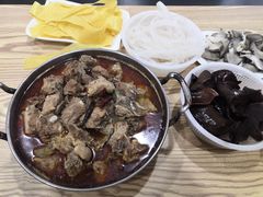 锅仔排骨-老殷锅仔