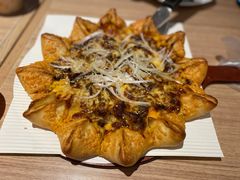 炙烤牛肉咸蛋黄花轮披萨-必胜客(阿罗海店)