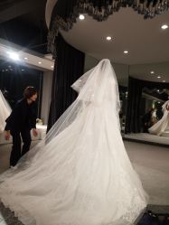 -艾米丽婚纱礼服