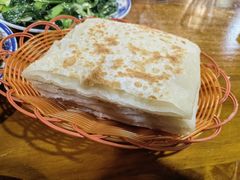 烙饼卷肘子-生活本该如此北京小馆(周庄嘉园店)