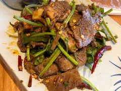 -云海肴·汽锅鸡·云南菜(天山百盛优客店)