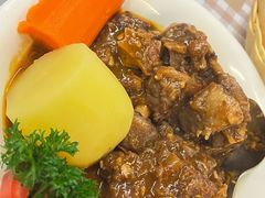 焖牛尾-船屋葡国餐厅