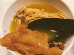 -鲜入围煮花胶鸡海鲜火锅