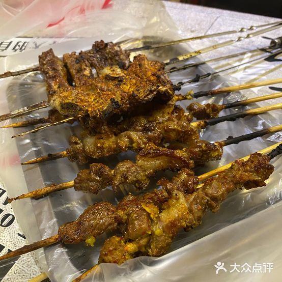 新疆兄弟烧烤王(熙春路店)