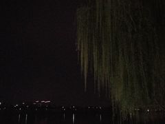 -南京眼步行桥