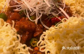 One-Style Pig's Trotter Noodles