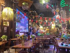 大堂-临界音乐酒馆·小龙虾·江湖菜(华熙LIVE·鱼洞店)