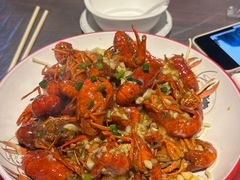 -老街烧烤大排档·地道湖北菜·龙虾馆(汉口火车站店)