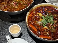 -万重锦·人文川菜馆(骡马市店)