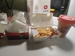 -必胜客(WOW龙盛店)