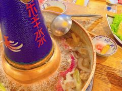 -毛辣果·贵州红酸汤牛肉火锅(西单店)