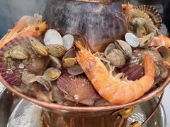 -一口猪海鲜浑锅·东北家常菜