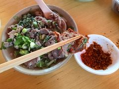 -大众跷脚牛肉馆·非遗传承单位(峨眉山店)