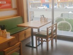 靠窗位-米村拌饭(明月路店)