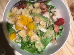 烤鸡牛油果芒果沙拉-CALIFORKS加州叉子轻食(朝阳门店)
