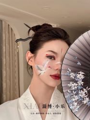 -小乐化妆美甲半永久培训学校